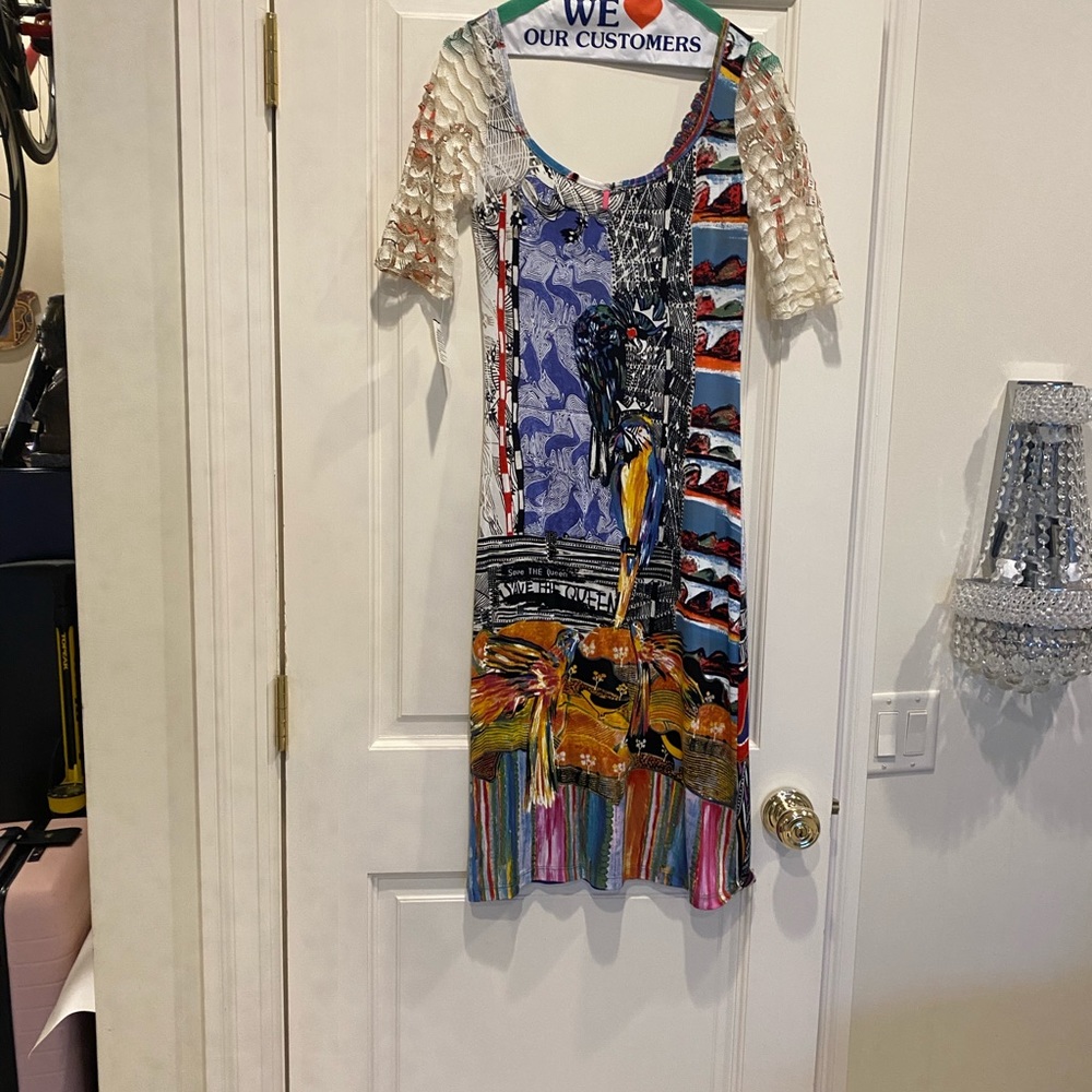 Save the queen dress